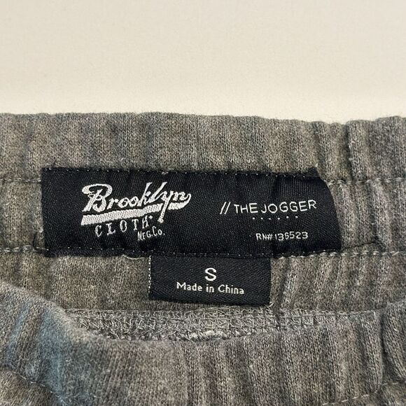 Brooklyn Cloth The jogger. Size Small. Camo print. Drawstring waist. 2 front - Picture 2 of 3